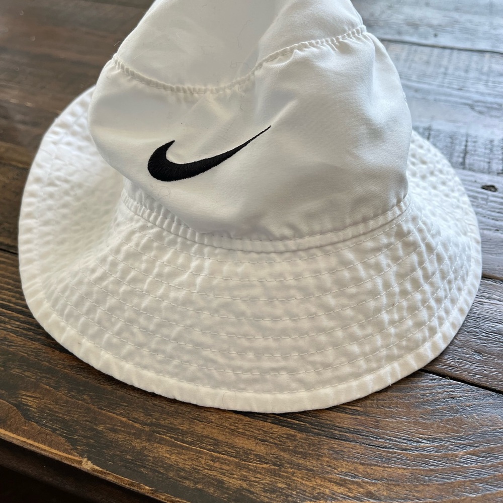 Nike Classic White Bucket Hat Toddler